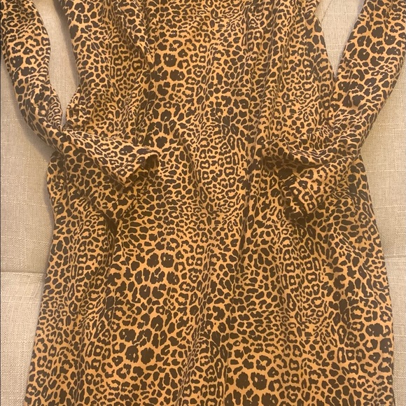 Leopard print dress-size large-falls at the knee- - Picture 6 of 7